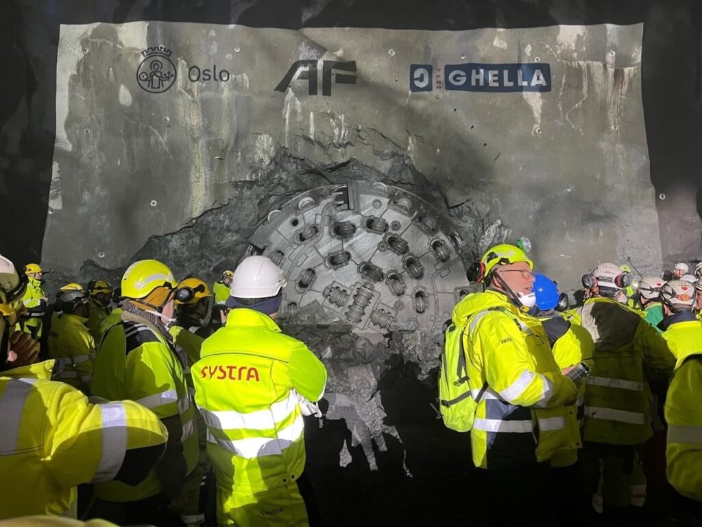 Quelques images de l'équipe Systra lors du percement Crédit Systra