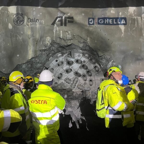 Quelques images de l'équipe Systra lors du percement Crédit Systra