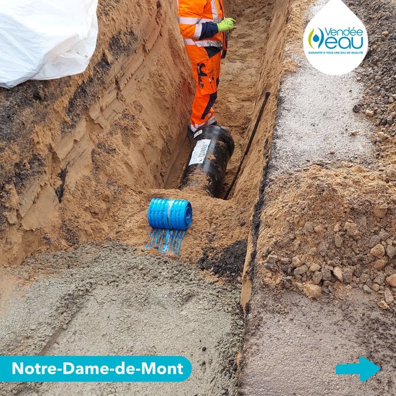 Renforcement d’un réseau en fonte Ø300 mm sur plus de 1 km, à Notre-Dame-de-Monts dans le cadre de l’aménagement d’une piste cyclable. Travaux terminés fin février.
