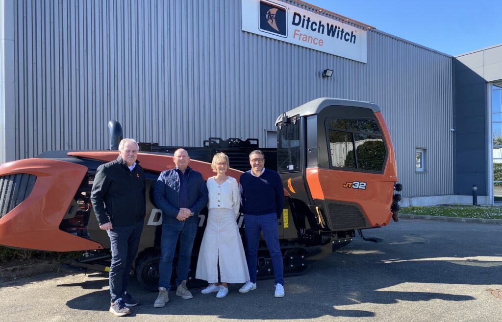 Ditch Witch France, acteur de référence sur le marché des équipements pour le forage horizontal dirigé et les travaux sans tranchée, annonce la mise en place d’un tout nouveau partenariat avec SiteTec, fabricant européen spécialisé dans les équipements de gestion des fluides de forage