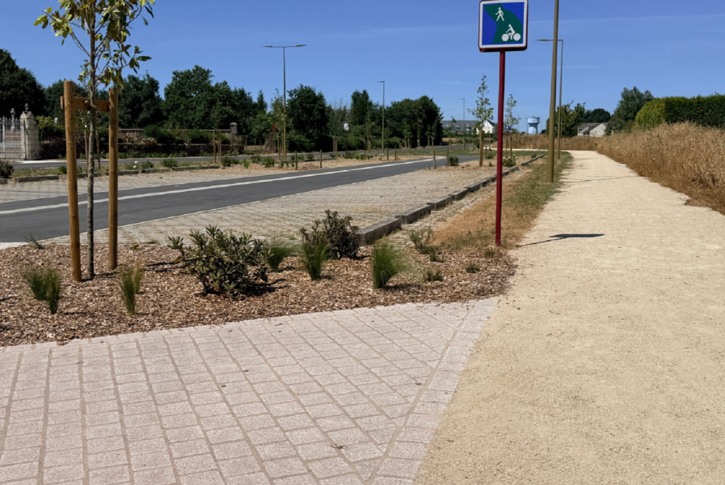 À Gaël, un parking réservoir pour gérer les eaux pluviales