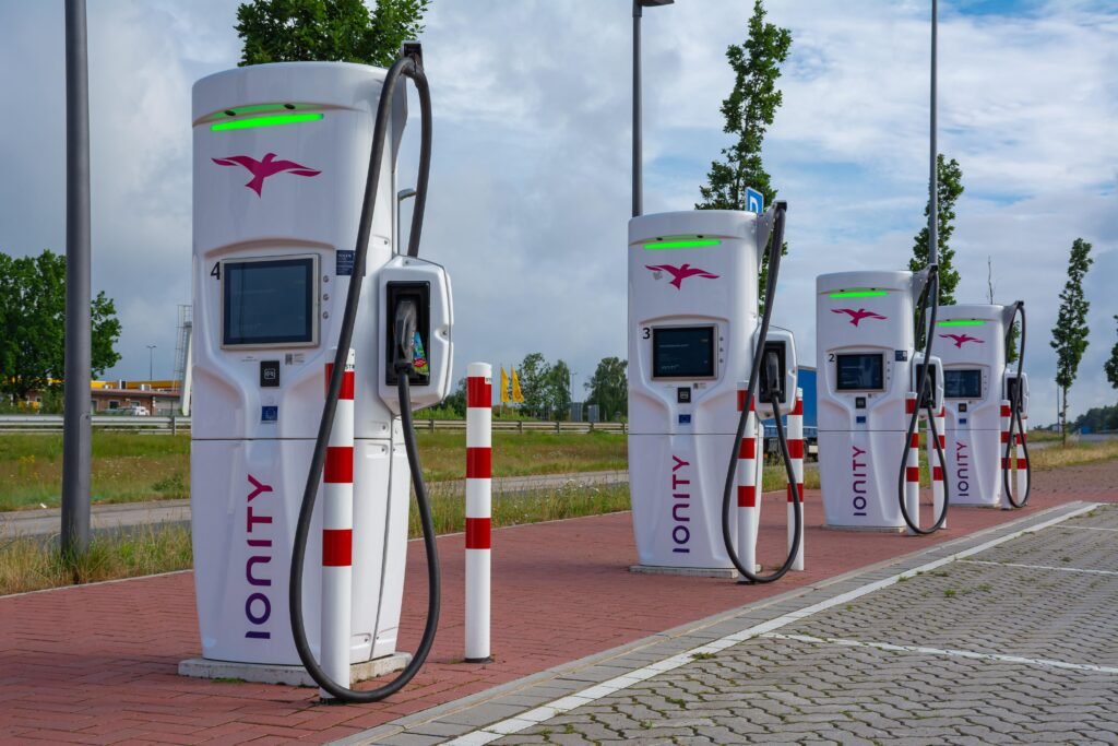 Recharge électrique : la confiance des Français progresse